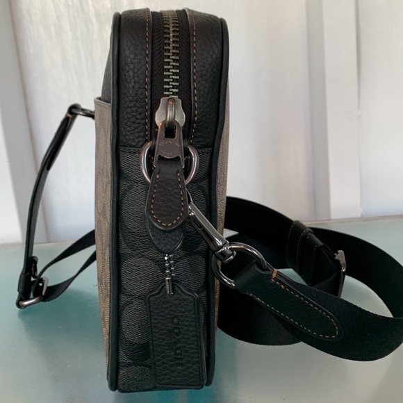 Coach Sullivan Crossbody In Blocked Signature NWOT - Picture 5 of 17